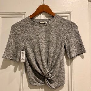 Wilfred free Kait T-shirt